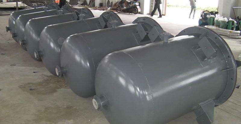 鋼襯塑反應釜的優(yōu)點有什么? 鋼襯塑反應釜的優(yōu)點有什么?