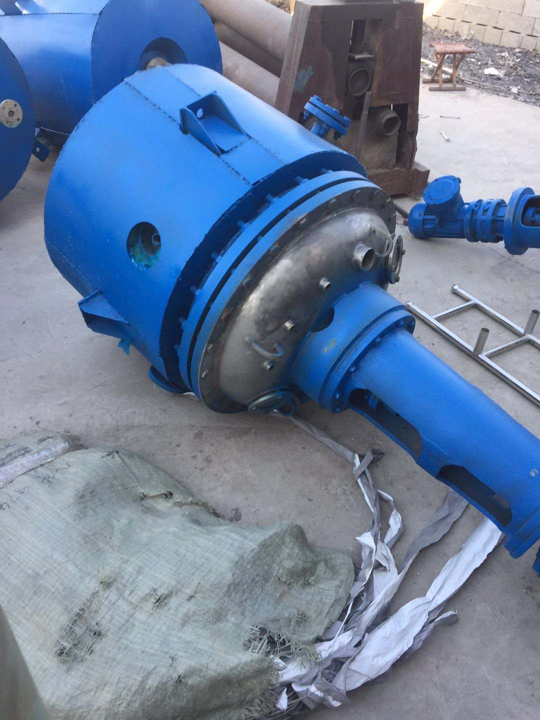 鋼襯塑反應(yīng)釜瓷層的維護方法: 鋼襯塑反應(yīng)釜瓷層的維護方法: