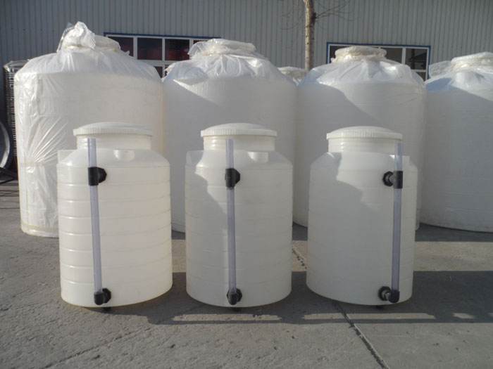 PE化工儲罐的概述: PE化工儲罐的概述: