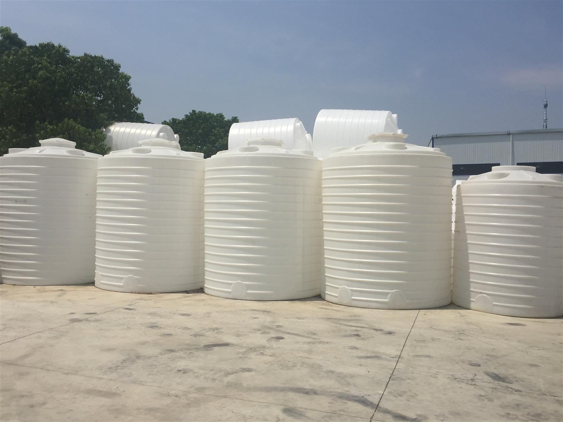 塑料化工儲(chǔ)罐生產(chǎn)廠家如何選 塑料化工儲(chǔ)罐生產(chǎn)廠家如何選